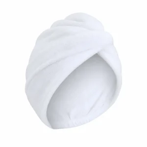 bonnet avec cheveux mouillés