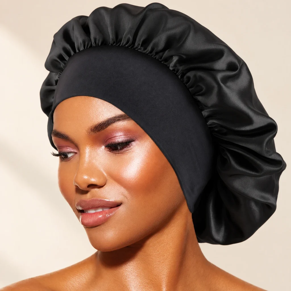 Silk Bonnet For Short Hair – Detail des breiten schwarzen Stirnbands